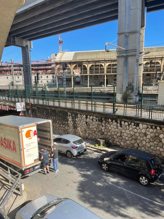 Petits Studios Tout Equipees Gare Nice Exterior photo